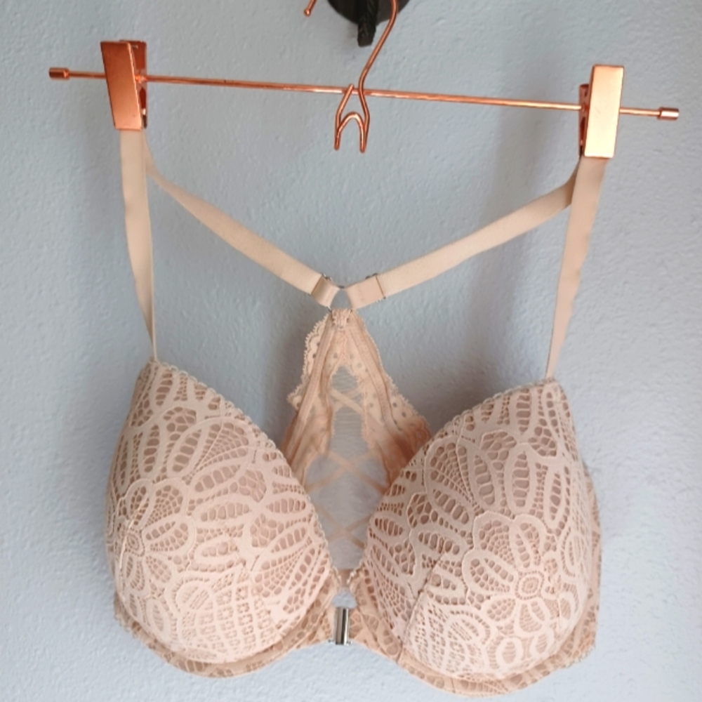 Victoria's Secret bra 34F(DDD) Cream
